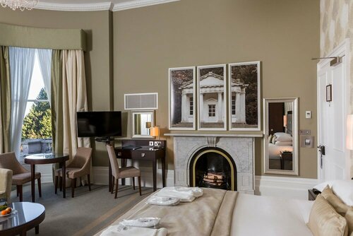 Oakley Hall Hotel, Book Hotel 4-stjernede hoteller i Merseyside, 4*