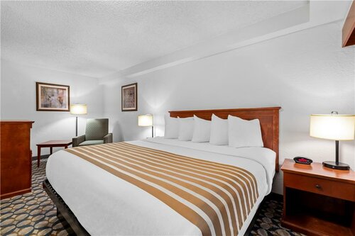 Best Western PLUS Vista Inn at the Airport, Varaa Hotelli Hotellit Idaho uima-altaalla, Uima-allas
