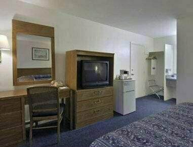 Travelodge by Wyndham Cape Cod Area, Book Hotel West Dennis Cape Cod