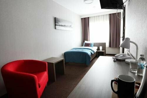 Hotel Porto, Varaa Hotelli Radomsko 