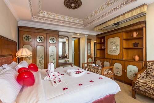 Hotel Le Himalaya, Забронировать Курортный отель Лаципт Катманду