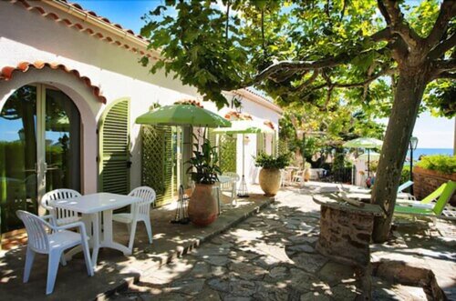 Hôtel Astria, Забронировать Отель Ле-Лаванду Var coast