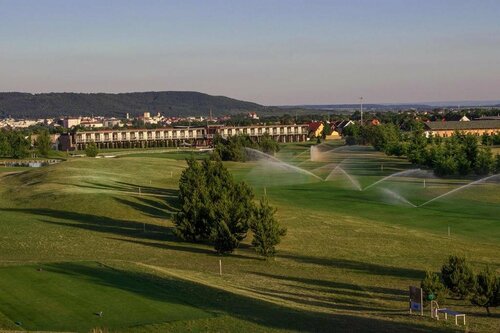 Sand Martin, Book Hotel Hoteller i Central Bohemia med parkering, Parkering