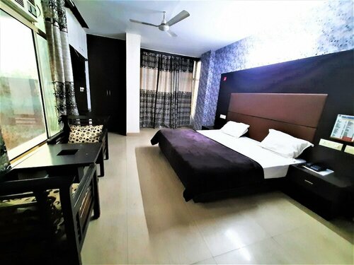 Hotel Sunshine Park, Забронировать Отель Отели Нью-Дели с парковкой, Парковка