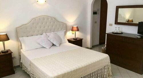Hotel Oasi, Забронировать Отель Панарея Липарские острова