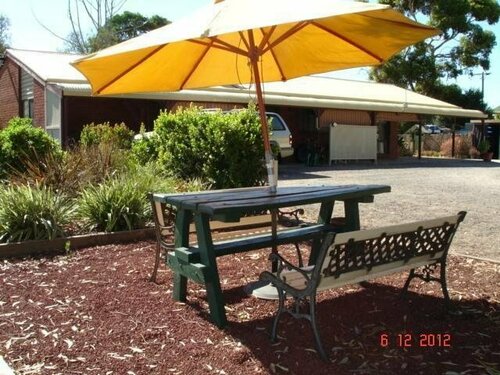 Tooleybuc Country Roads Motor Inn, Rezervasyon Otel Tooleybuc Murray River