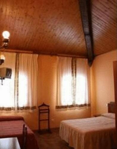 Hostal Bonavia, Забронировать Отель «постель и завтрак» Педрола 
