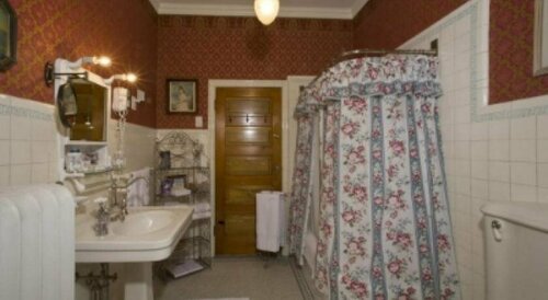 Port City Victorian Inn, Забронировать Отель Маскигон штат Мичиган