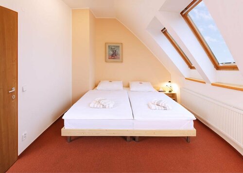 Penzion Na Kytnerce, Prenota Hotel Hotel a Moravia meridionale con parcheggio, Parcheggio