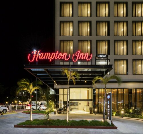 Fiesta Inn Express Cancún Cumbres, Забронировать Отель Канкун Кинтана-Роо