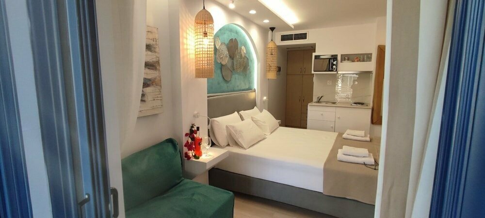 Ilianthos Apartments & Rooms