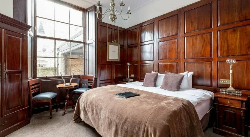 Mayfield Suites
