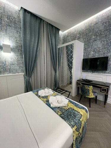 Relais Ranieri Piazza Vittoria, Buchen Sie Bed & Breakfast Lungomare Caracciolo Neapel