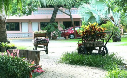 Prasertsri Place, Забронировать Отель Лампанг Lampang Province, рядом с Уличный рынок «Кад Кун Та»