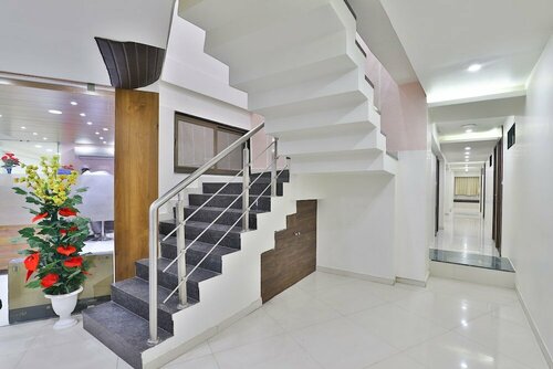 Hotel in Vadodara Near Railway Station, Забронировать Отель Вадодара штат Гуджарат