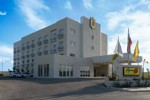 Super 8 By Wyndham Manzanillo, Book Hotel Hoteller og overnatningssteder i Monte Cristi, Hotel