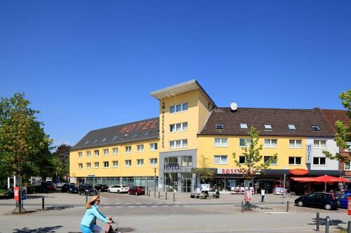 Hotel Am Segelhafen & Free Parking, Забронировать Отель Отели Киля с завтраком, рядом с Университет прикладных наук, Завтраки