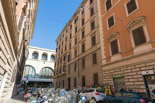 Roma Enrico Guesthouse, Забронировать Гостевой дом Вокзал Термини , рядом с Витторио Эмануэле