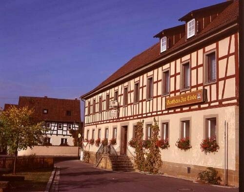 Hotel zur Linde, Reserva ahora Hotel Hoteles en Baja Franconia con aparcamiento, Aparcamiento