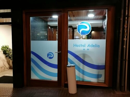 Hostal Adelia, Забронировать Хостел Хостелы А-Коруньи, рядом с Железнодорожный вокзал Ла-Коруньи, Хостел