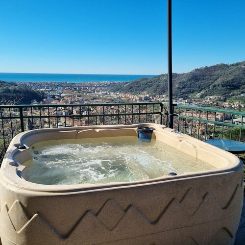 B&B La Terrazza Sui Fieschi, Забронировать Отель «постель и завтрак» Отели Когорно с бассейном, Бассейн
