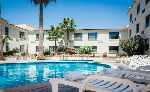 Fiesta Inn Saltillo, Boek Hotel Saltillo Coahuila