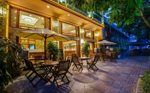 Conifer Boutique Hotel, Забронировать Бутик-отель Отели Ханоя с парковкой, рядом с Hanoi Post Office, Парковка