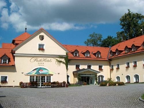 ParkHotel Kasperske Hory, Забронировать Отель Отели Кашперске-Гори с бассейном, рядом с Музей мотоциклов, Бассейн