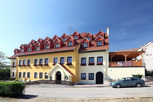 Wellness Hotel IRIS, Забронировать Отель Дольни-Вестонице Nové Mlýny Reservoir