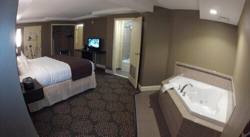 Aashram Hotel by Niagara River, Buchen Sie Hotel Niagara Falls 