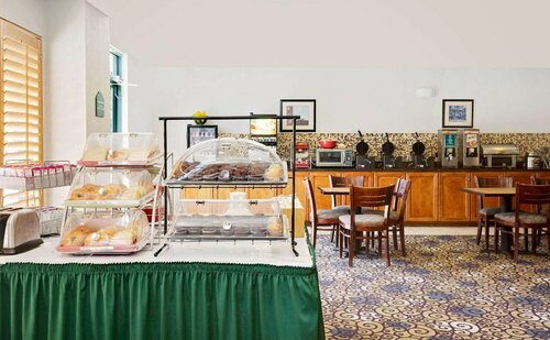 Wingate by Wyndham Destin, Забронировать Отель Дестин Emerald Coast