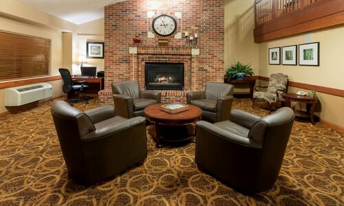 AmericInn Lodge & Suites Peoria, Book Hotel Peoria, IL Illinois