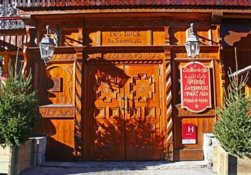 Les Ducs de Savoie, Забронировать Отель Куршевель Три Долины, рядом с Горнолыжный подъемник Гранд Комб