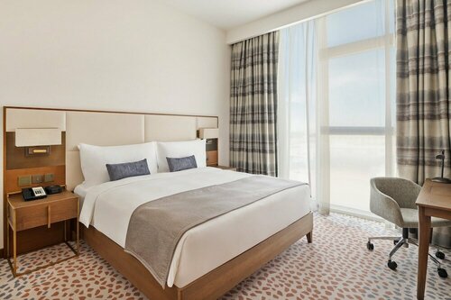 Staybridge Suites Dubai Al-Maktoum Airport by IHG, Prenota Hotel Dubai World Central Dubai