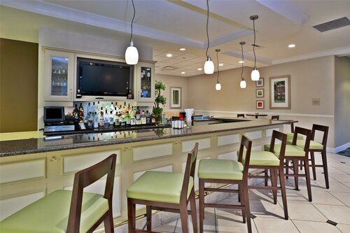 Hilton Garden Inn Detroit/Novi, Забронировать Отель Отели Новей с бассейном, рядом с Развлекательный центр Lucky Strike в Нови, Бассейн