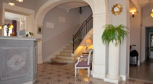 Hotel L'Hermitage, Rezervovat Hotel Pernes-les-Fontaines Vaucluse