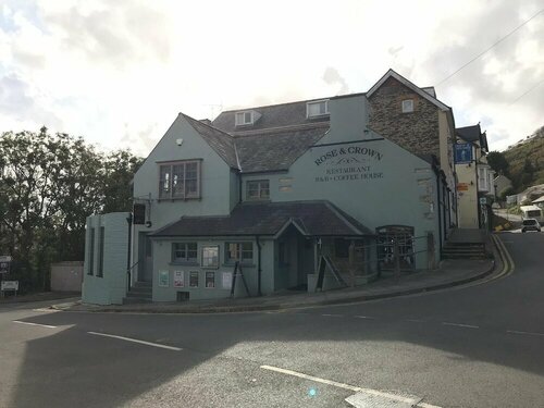 Rose and Crown, Забронировать Отель «постель и завтрак» Гудвик Пембрукшир, рядом с Яхтенный причал Фишгард Порт