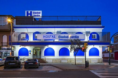 Hostal Ciudad Jardin, Забронировать Хостел Ciudad Jardin Малага