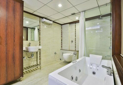 The Grand Vinayak Hotel, Book Hotel Hoteller i Gujarat med parkering, Parkering
