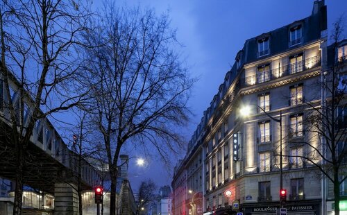 First Hotel Paris Tour Eiffel, Забронировать Отель Отели Парижа 4 звезды, рядом с Comedie Tour Eiffel, 4*