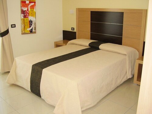 Tichos Greenblu Hotel, Забронировать Отель Кастелланета Апулия