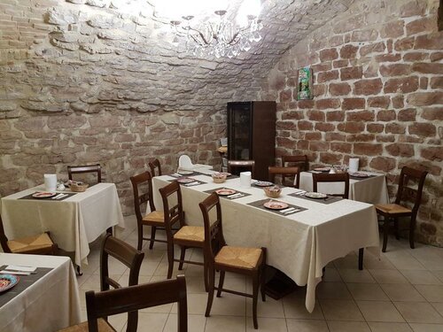 Hotel Ristorante Ponte San Vittorino, Book Hotel Hoteller i Assisi med parkering, Parkering