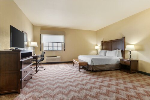 Best Western PLUS Cimarron Hotel & Suites, Забронировать Отель Стиллуотер Оклахома