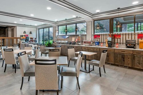 Best Western Plus Heritage Rail Inn & Suites, Rezervasyon Otel York 