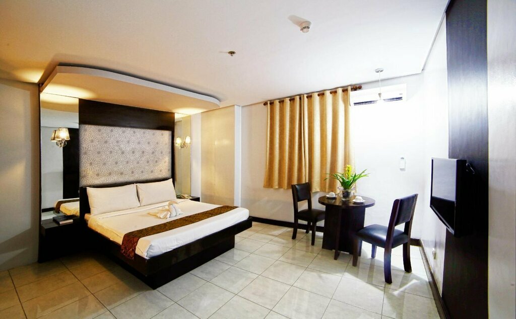 Ninong's Hotel