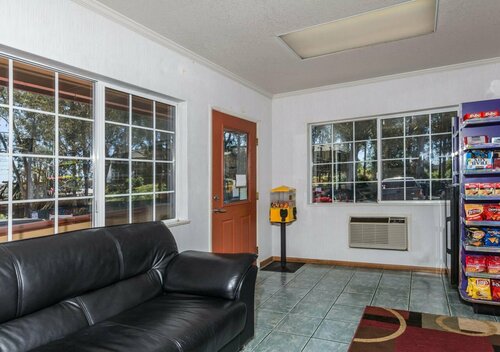 Howard Johnson by Wyndham Santa Cruz, Забронировать Мини-отель Санта-Круз Santa Cruz and Vicinity