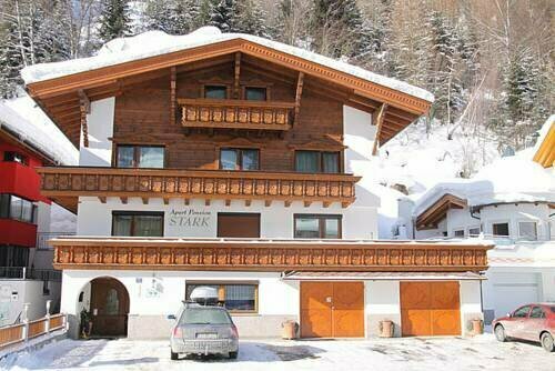 Apart Frühstückspension Stark, Prenota Hotel Hotel a Tirolo con parcheggio, Parcheggio