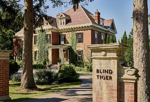 Blind Tiger Burlington, Забронировать Отель «постель и завтрак»  
