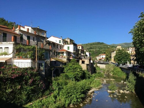 Agriturismo Le Meridiane, Reserva ahora Hotel Hoteles en Borgomaro con aparcamiento, Aparcamiento