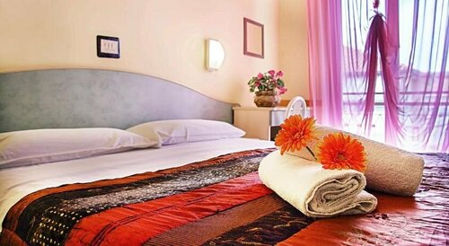 Hotel Vittorio Veneto Rimini, Забронировать Отель Римини - центр города 